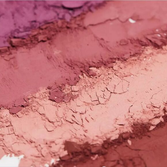 BH Cosmetics Flatter Me Blush Quad - Picture 2 of 7